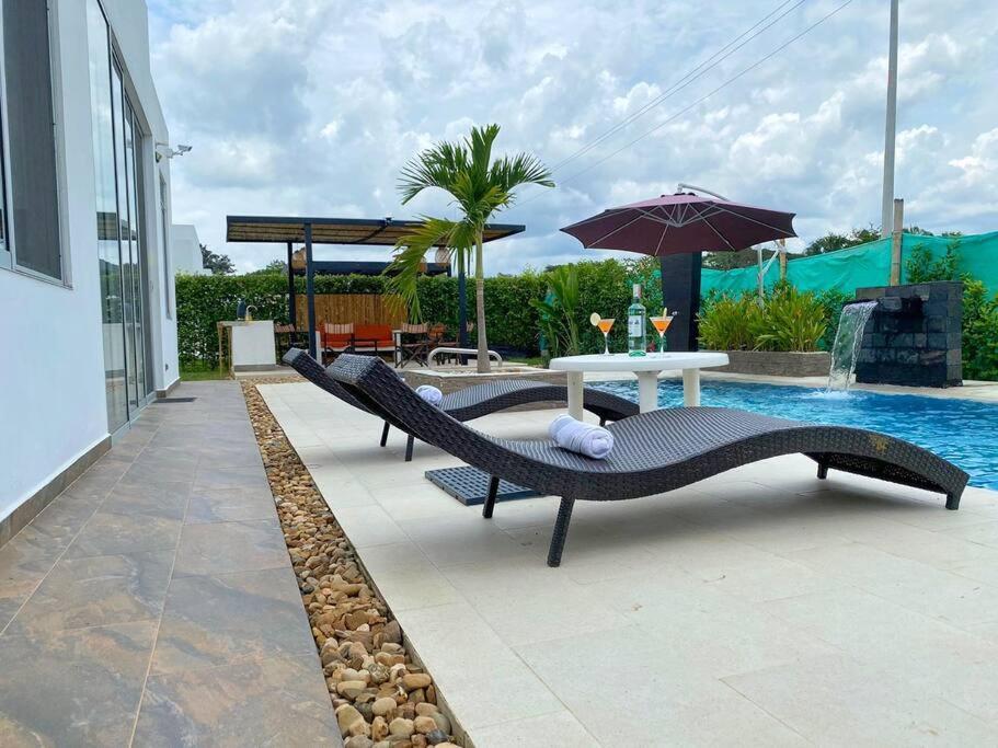 Casa Palma Roja Boutique , Piscina Privada Villa การ์เมน เด อาปีกาลา ภายนอก รูปภาพ